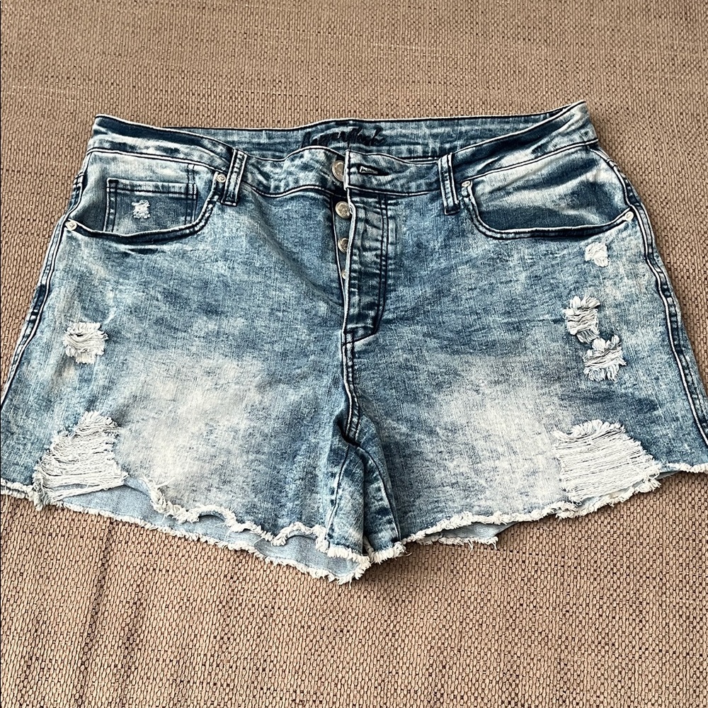 High-Rise Distressed Jean Shorts - Washed Blue